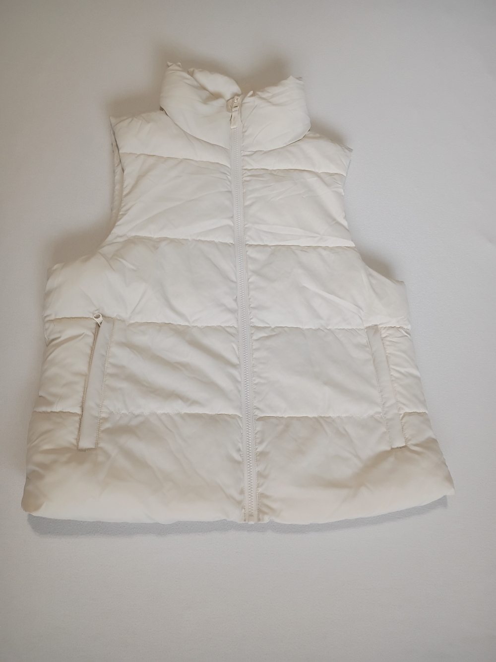 Dip NWT Women Puffer Vest Size Large L Off-White Cream Quilted Full Zip Pockets